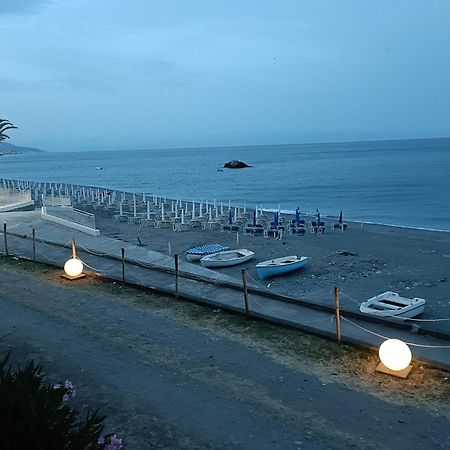 Casa Vacanze Margarita SantʼAlessio Siculo 외부 사진
